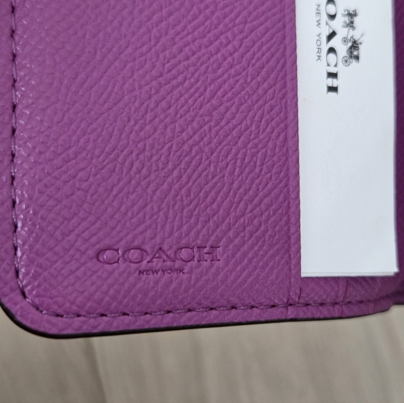 Coach Trifold Wallet 💜 - Picture 5 of 12